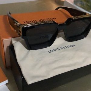 Louis Vuitton 1.1 Millionaires Sunglasses (W) 💯